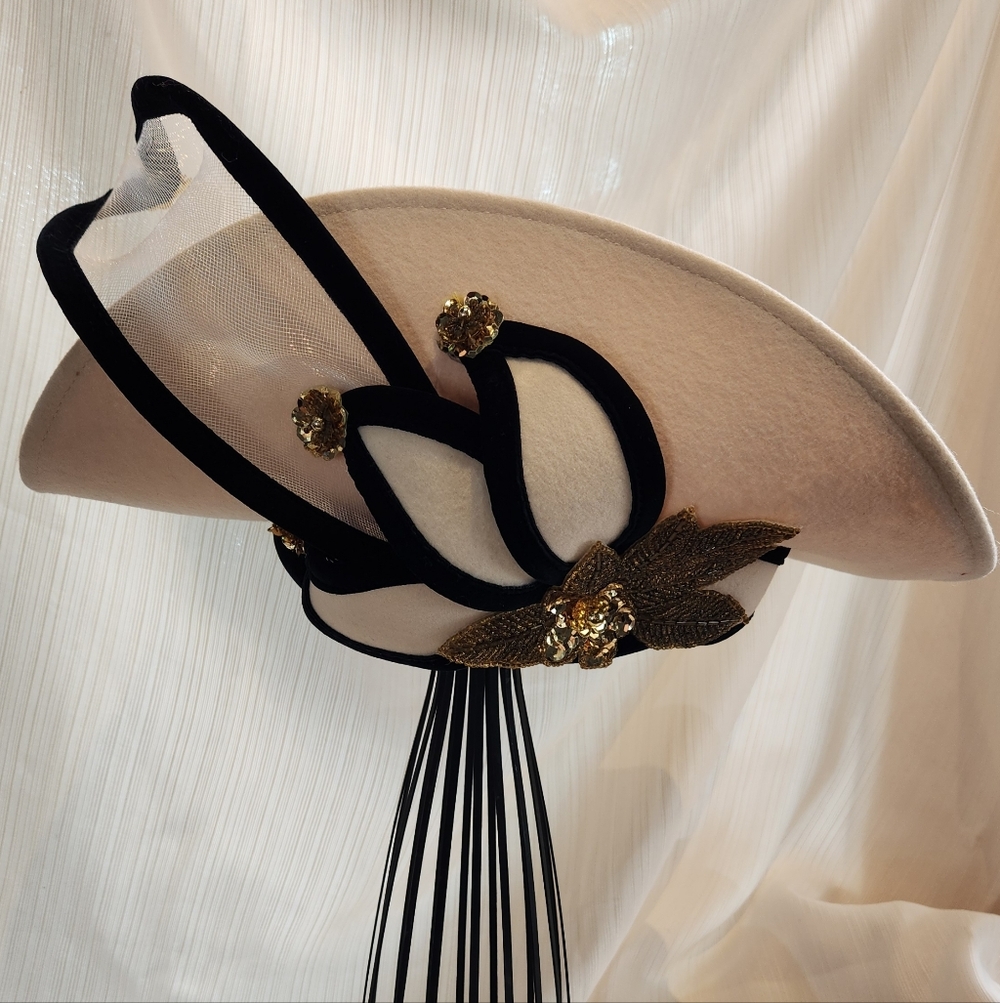 Deborah NY Cream Felted Wool Hat